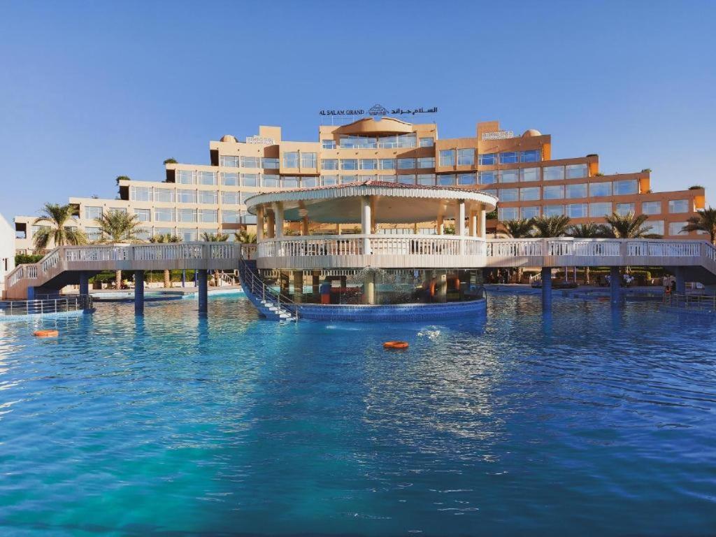 אל בוראיימי Al Salam Grand Hotel מראה חיצוני תמונה